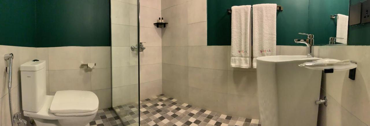 Lokal Rooms X Gulberg Λαχόρη Εξωτερικό φωτογραφία