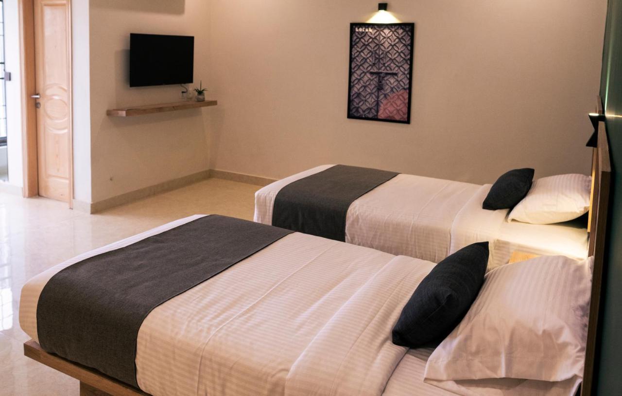 Lokal Rooms X Gulberg Λαχόρη Εξωτερικό φωτογραφία