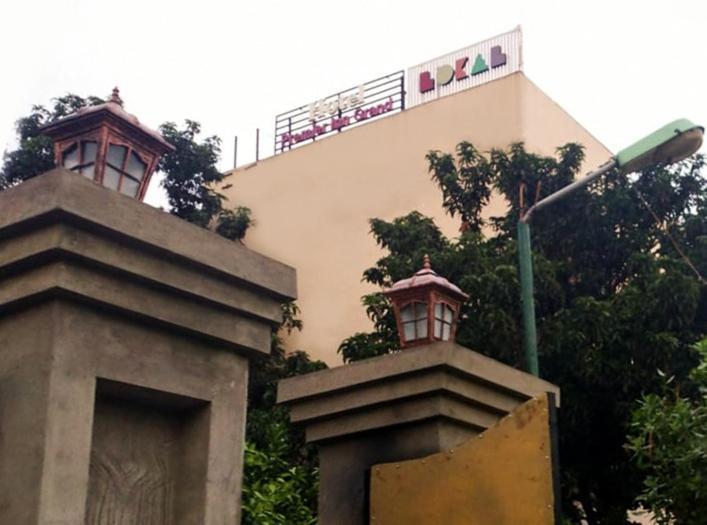 Lokal Rooms X Gulberg Λαχόρη Εξωτερικό φωτογραφία